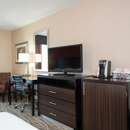 Holiday Inn Express Hotel & Suites Grand Rapids-North By Ihg Εξωτερικό φωτογραφία