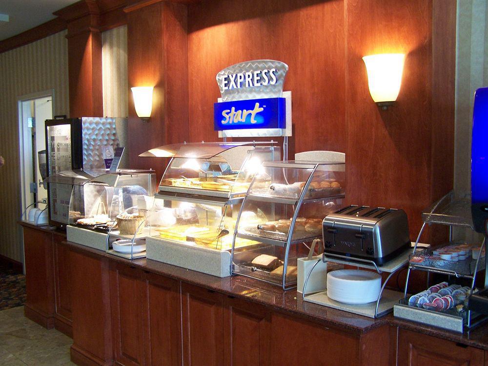 Holiday Inn Express Hotel & Suites Grand Rapids-North By Ihg Εξωτερικό φωτογραφία