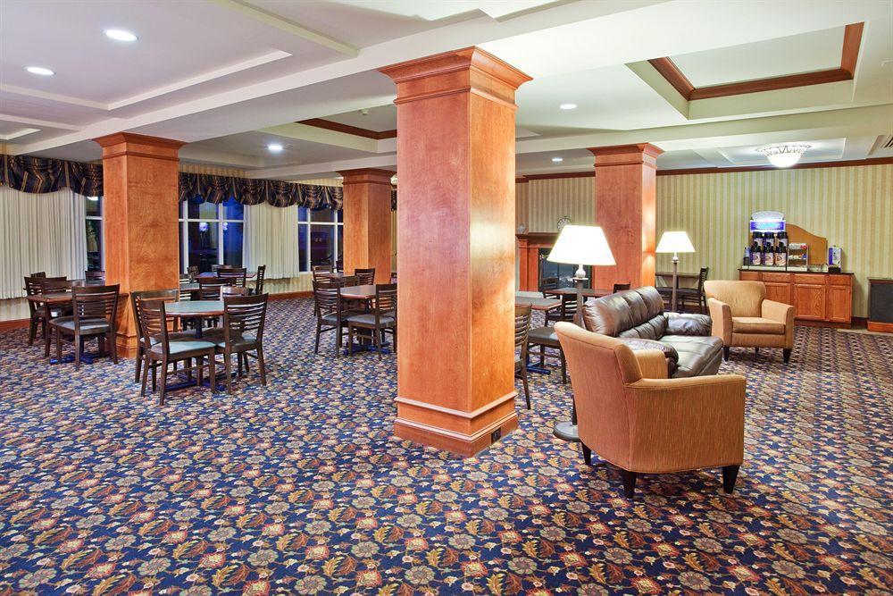 Holiday Inn Express Hotel & Suites Grand Rapids-North By Ihg Εξωτερικό φωτογραφία