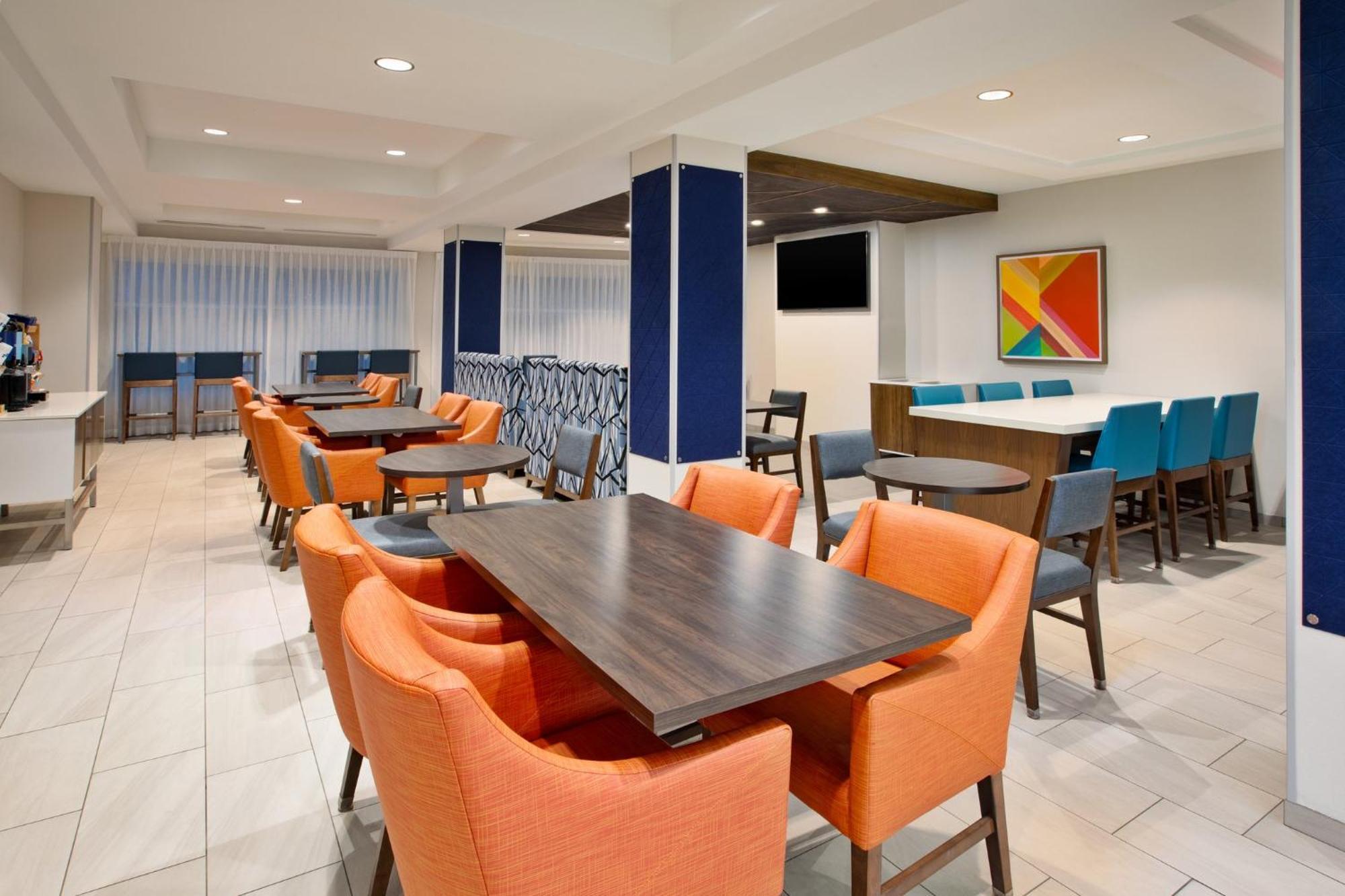 Holiday Inn Express Hotel & Suites Grand Rapids-North By Ihg Εξωτερικό φωτογραφία
