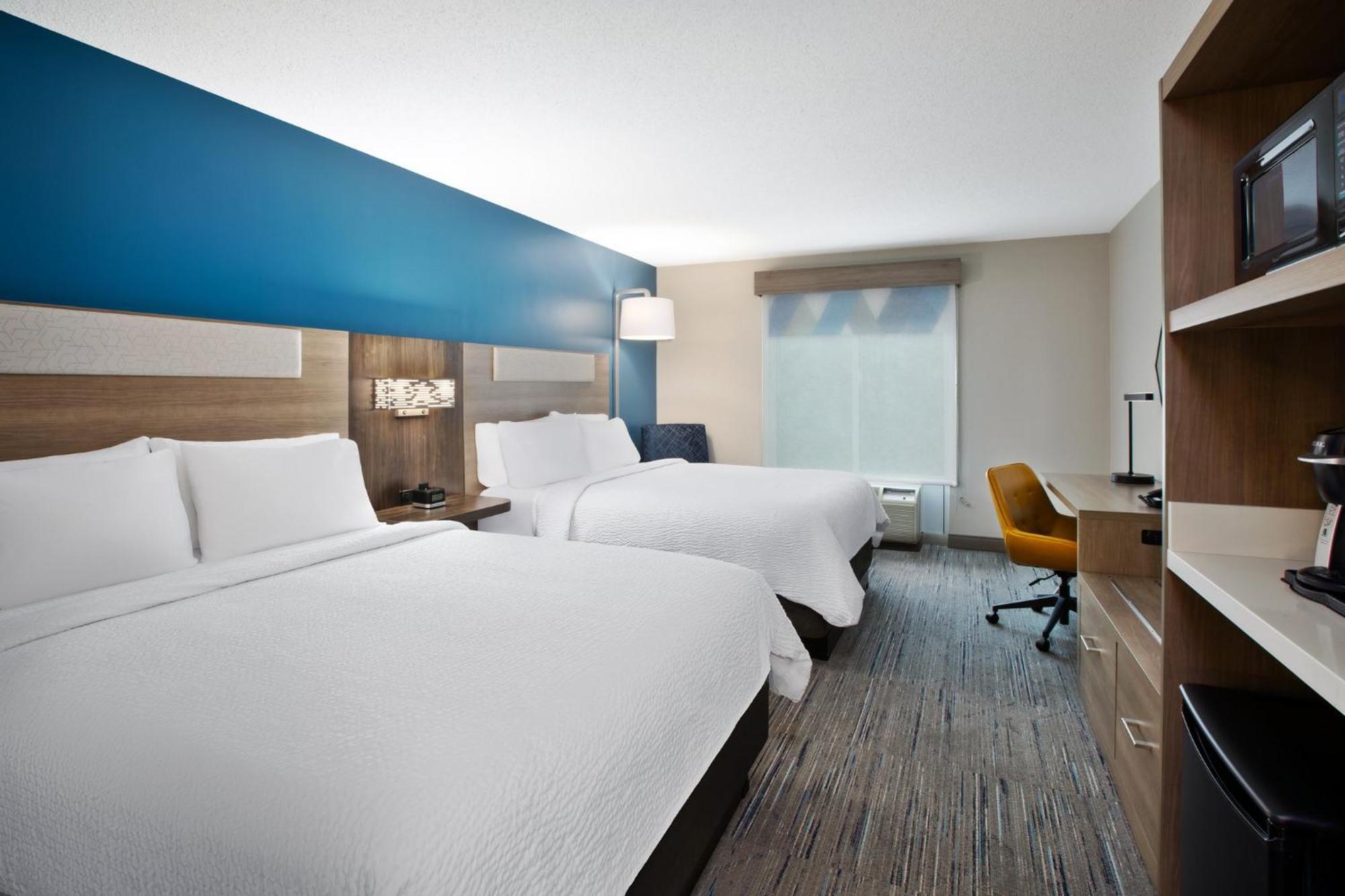 Holiday Inn Express Hotel & Suites Grand Rapids-North By Ihg Εξωτερικό φωτογραφία