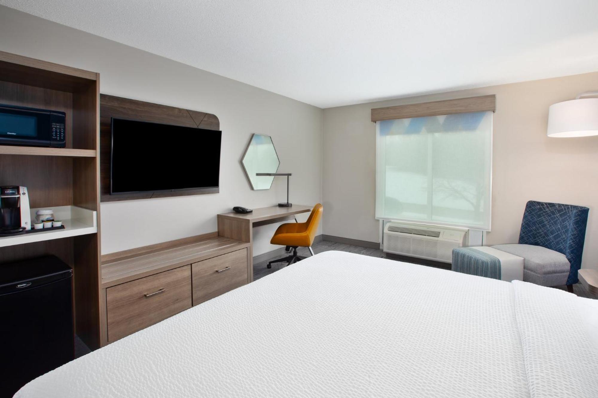 Holiday Inn Express Hotel & Suites Grand Rapids-North By Ihg Εξωτερικό φωτογραφία