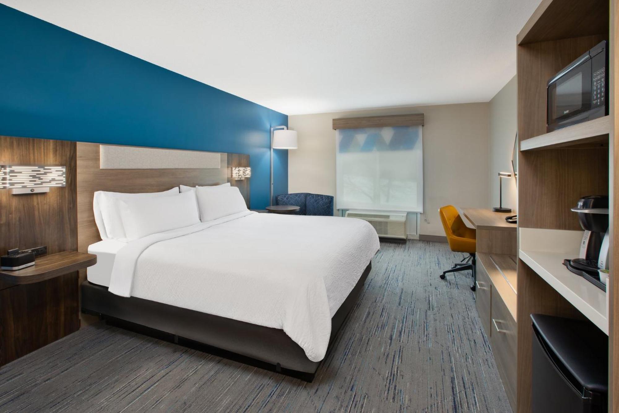 Holiday Inn Express Hotel & Suites Grand Rapids-North By Ihg Εξωτερικό φωτογραφία