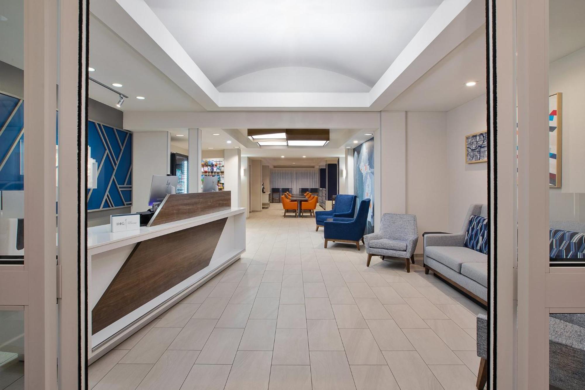 Holiday Inn Express Hotel & Suites Grand Rapids-North By Ihg Εξωτερικό φωτογραφία
