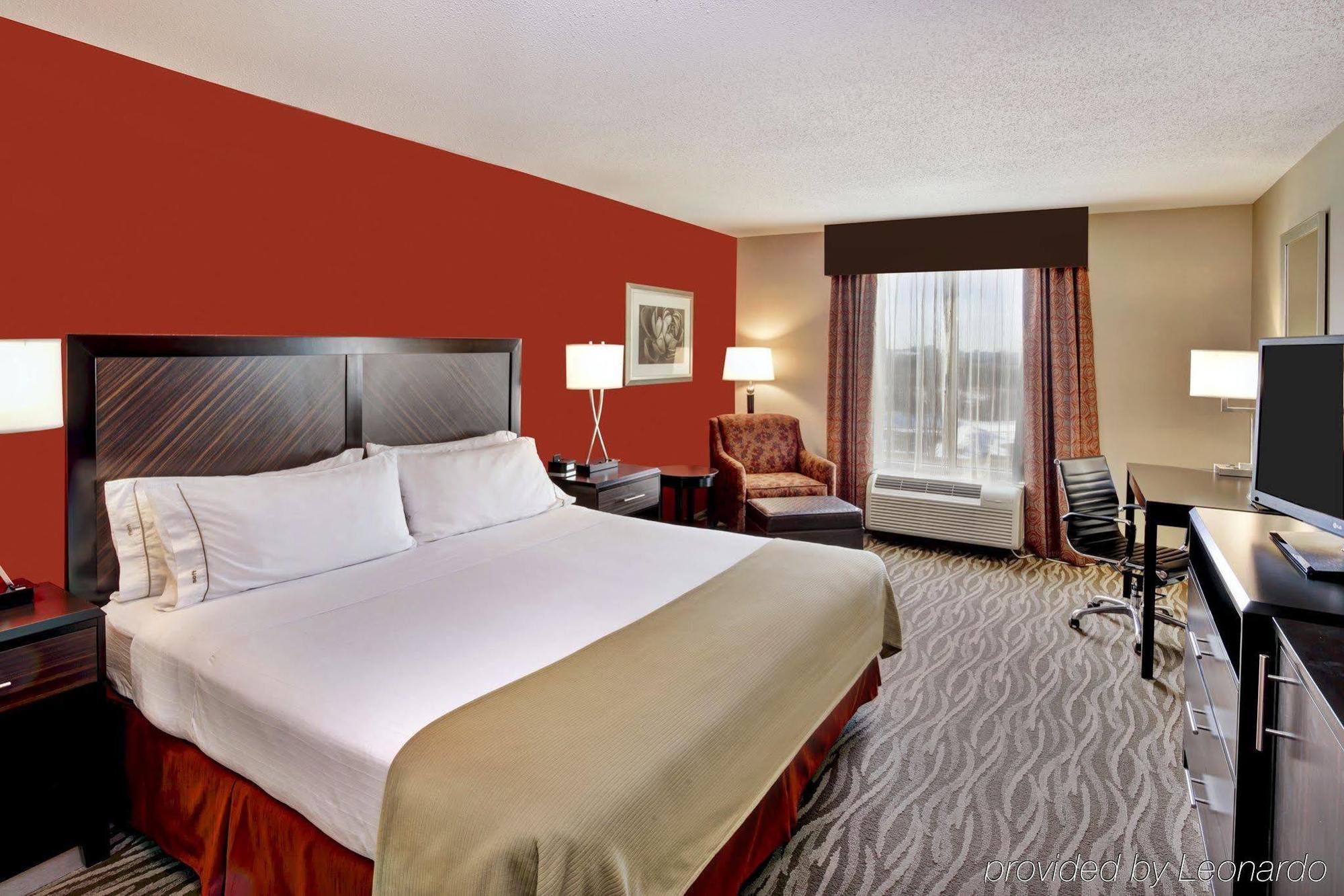 Holiday Inn Express Hotel & Suites Grand Rapids-North By Ihg Εξωτερικό φωτογραφία